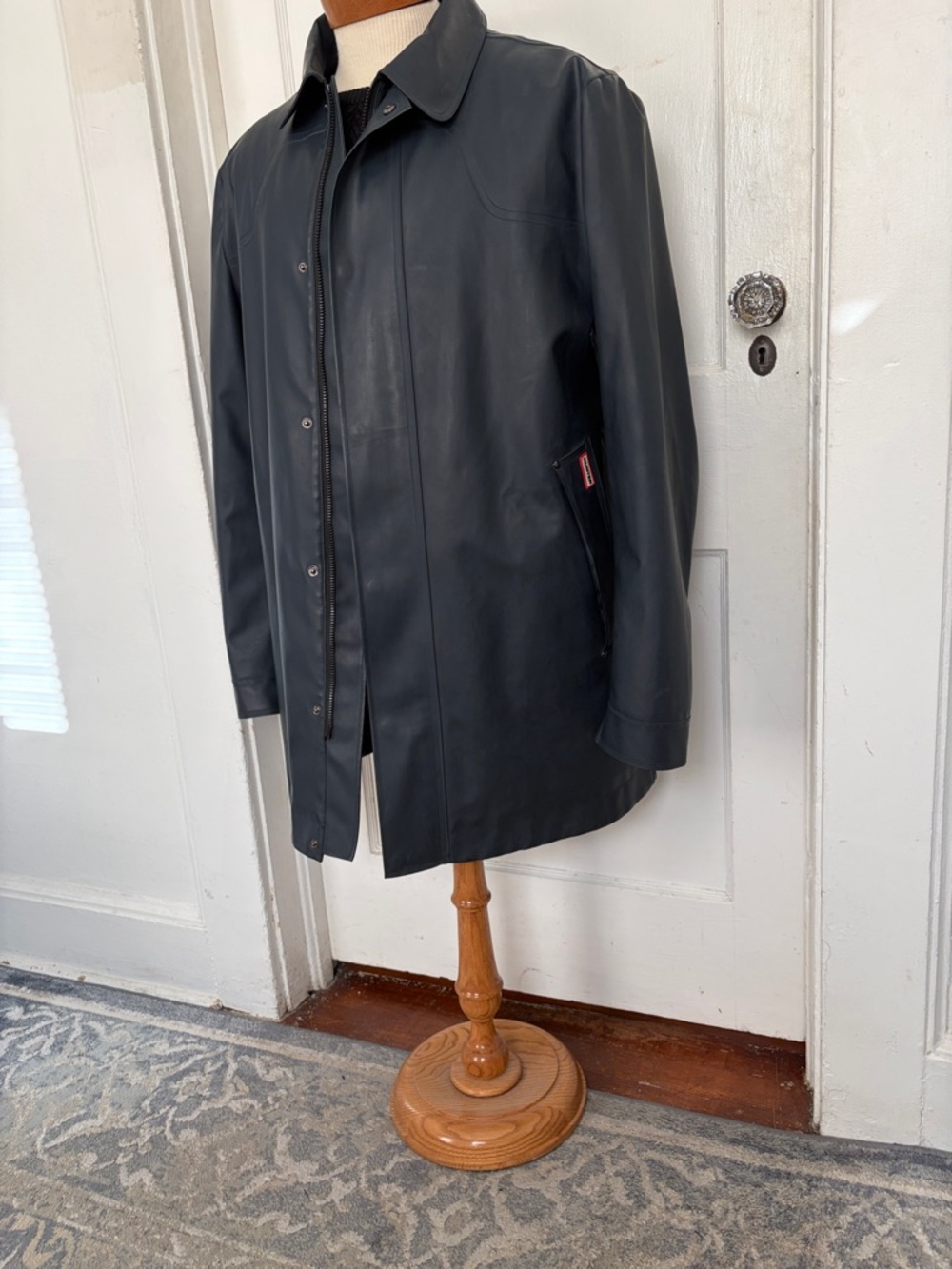 Hunter Men's Dark Blue Trench Coat - Smooth Finish in mint condition - Picture 2 of 13